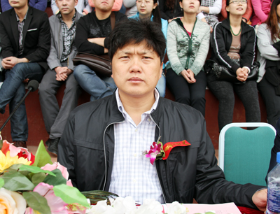 中國地質(zhì)大學(xué)長城學(xué)院2012年春季運動會隆重開幕