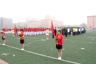 中國(guó)地質(zhì)大學(xué)長(zhǎng)城學(xué)院2012年春季運(yùn)動(dòng)會(huì)圓滿(mǎn)閉幕