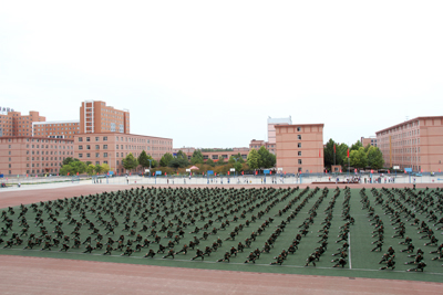 2011級新生軍訓結營式暨開學典禮隆重舉行