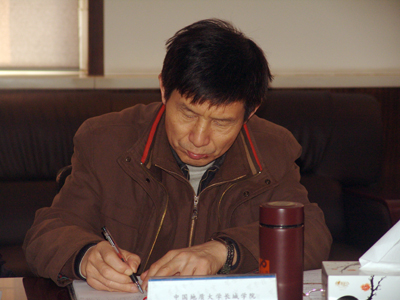 學(xué)院召開2010年度述職報(bào)告會(huì)