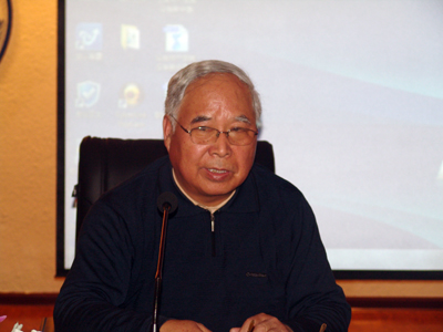 我院舉辦長城論壇之“時政論壇”報告會——邊慶年教授作題為“報黨恩，堅持科技扶貧道路”的報告