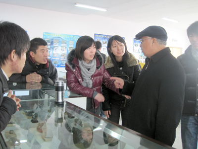 地球科學(xué)與資源系09級(jí)野外實(shí)習(xí)成果展開幕