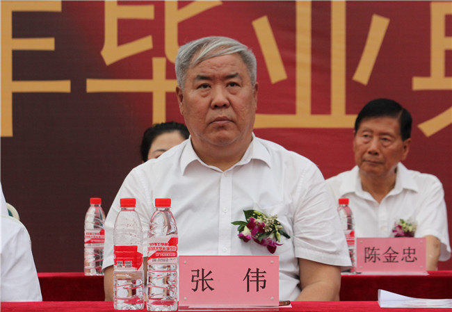 青春不散場 畢業(yè)再啟航—— 我校舉行2021屆畢業(yè)生畢業(yè)典禮 暨學(xué)位授予儀式