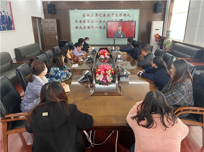 我校組織黨員收看河北省第十次黨代會