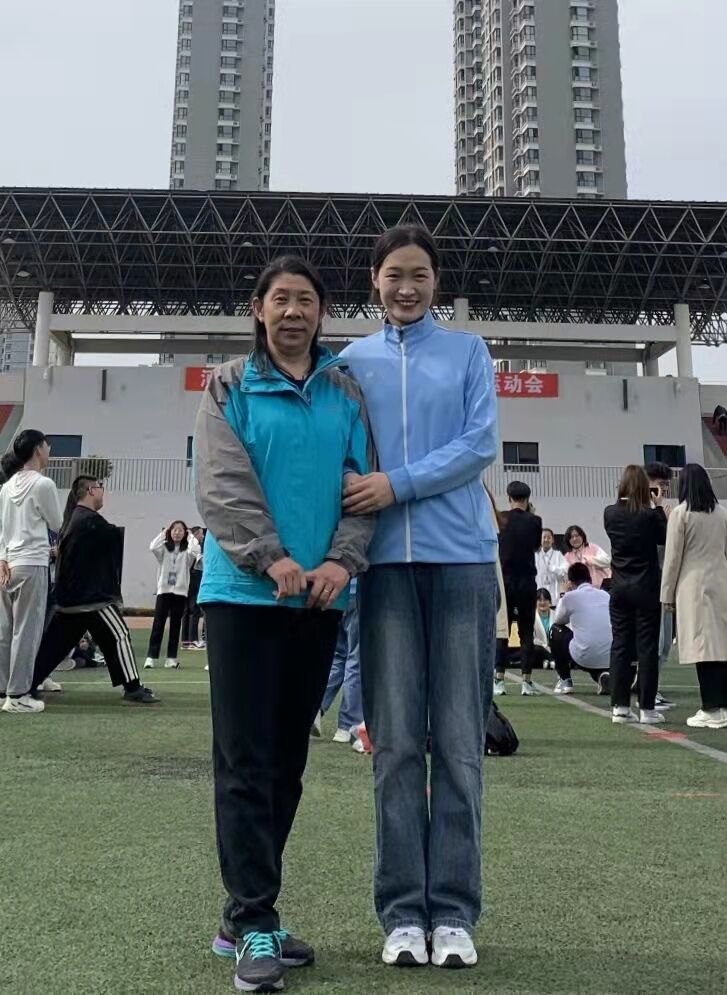 何元---河北科技師范學(xué)院農(nóng)村發(fā)展專業(yè)碩士研究生。