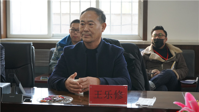王樂修京簧竹木雕刻技能大師工作室揭牌儀式在我校舉行