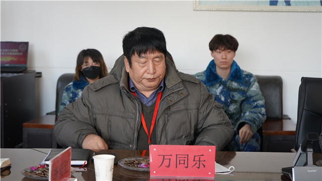 王樂修京簧竹木雕刻技能大師工作室揭牌儀式在我校舉行