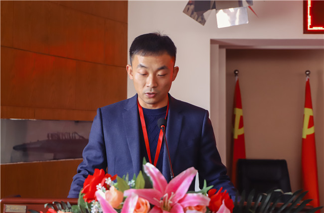 我校組織召開2021屆畢業(yè)生就業(yè)工作總結(jié)表彰 暨2022屆畢業(yè)生就業(yè)工作部署會(huì)