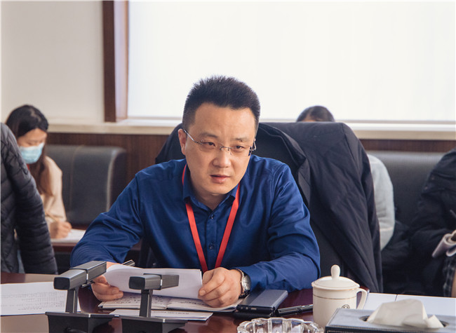 鋪設(shè)目標(biāo)  共勉前行 我校召開2021-2022年度期初教學(xué)準(zhǔn)備會