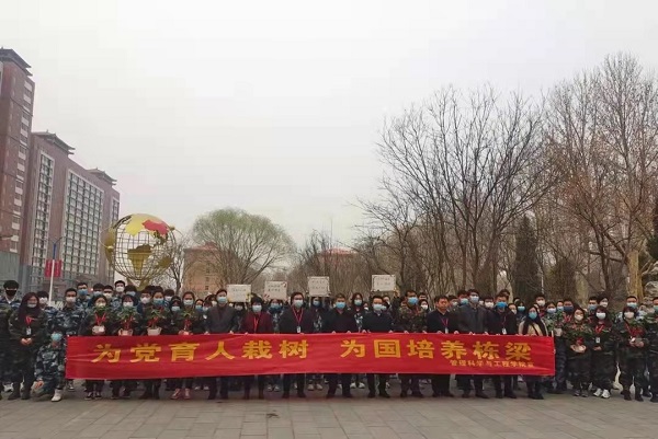 奉獻(xiàn)綠色，收獲希望
