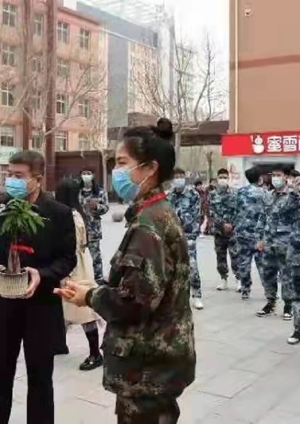 奉獻(xiàn)綠色，收獲希望