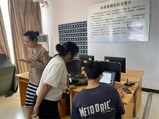 豐富經驗闊思路，創(chuàng)新思維勇實踐 ——我校在全國高校商業(yè)精英挑戰(zhàn)賽品牌策劃競賽中喜獲佳績