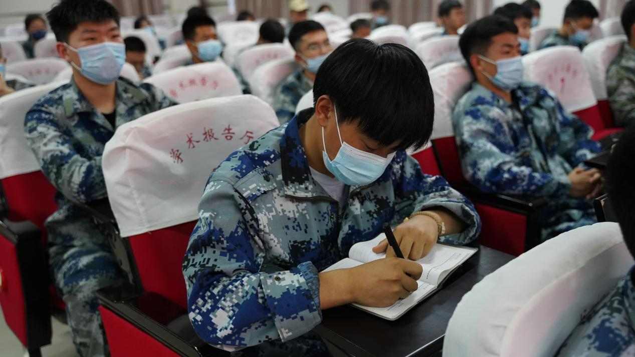 憶軍旅青春 走規(guī)劃人生——賀陽集團退役軍人大學(xué)生人生規(guī)劃專題講座