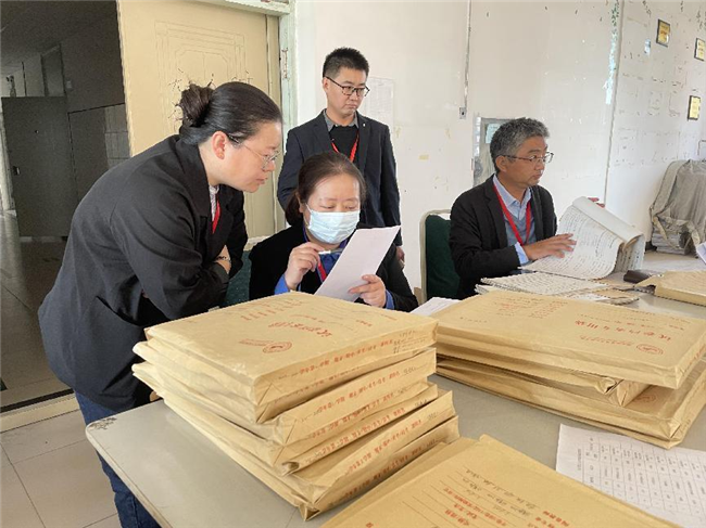 學(xué)校教學(xué)督導(dǎo)組開展試卷專項(xiàng)抽查工作
