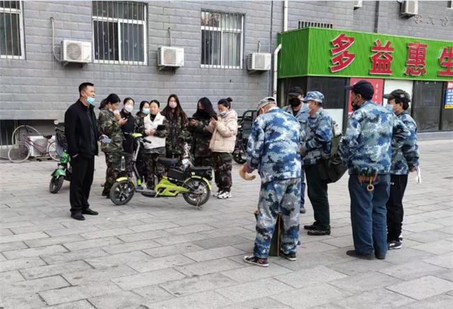 默默守護付出  校園溫暖有愛