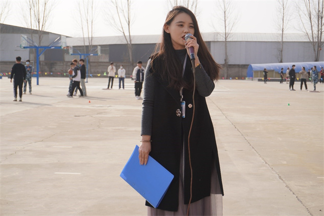 芬芳婦女節(jié)  感恩春暉情——我校舉辦“三八”節(jié)趣味活動