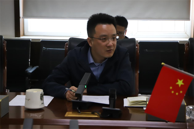 我校召開中層干部例會
