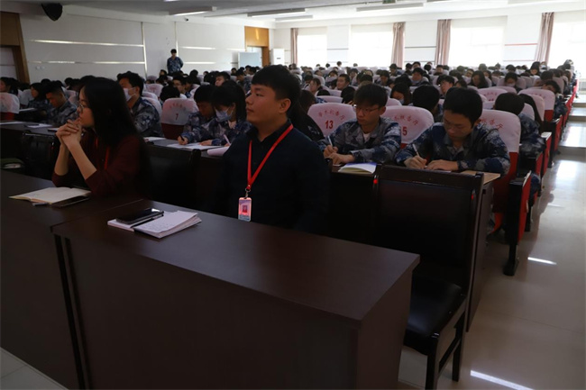 聚焦兩會精神，提升奮進力量       ——馬克思主義學院組織2023年全國兩會精神系列宣講會（二）