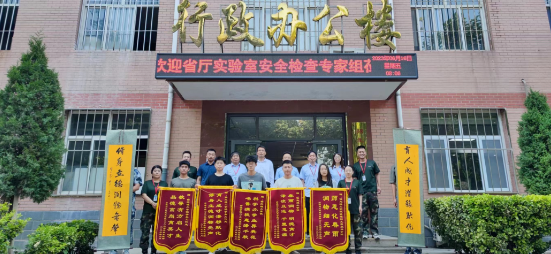 深情別母校，激情續(xù)人生