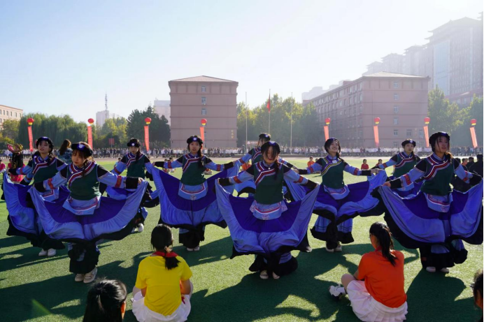 一起動(dòng)感青春！保定理工學(xué)院2023年秋季運(yùn)動(dòng)會(huì)圓滿閉幕