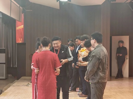 “不忘初心，砥礪前行”——保定理工學(xué)院藝術(shù)學(xué)院“第二屆團總支學(xué)生會”換屆選舉大會暨表彰大會