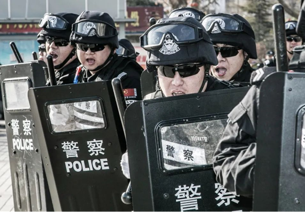 保定理工學院‖管理學院‖赤膽忠心，讓我們向中國人民警察致敬！