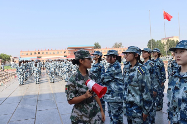 保定理工學(xué)院||管理學(xué)院||揚(yáng)帆起航，2023級軍訓(xùn)進(jìn)行時！