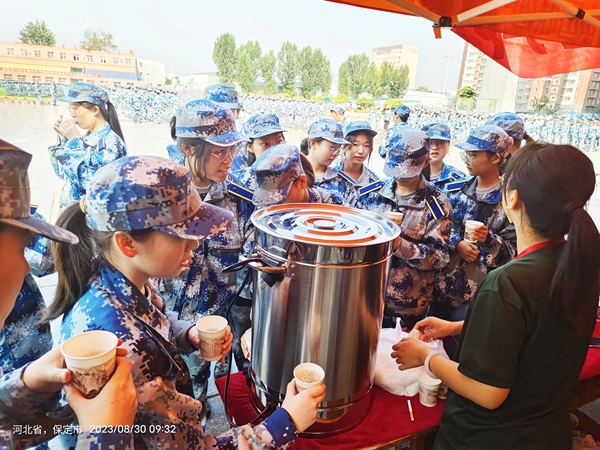 保定理工學(xué)院||管理學(xué)院||揚(yáng)帆起航，2023級軍訓(xùn)進(jìn)行時！