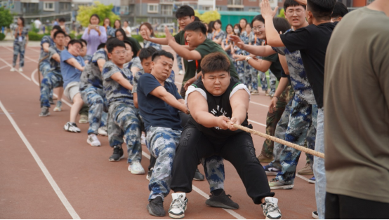 青春校園|凝聚每份力,團(tuán)結(jié)一條心——保定理工學(xué)院第十八屆拔河比賽圓滿(mǎn)結(jié)束