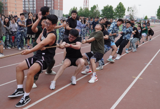 青春校園|凝聚每份力,團(tuán)結(jié)一條心——保定理工學(xué)院第十八屆拔河比賽圓滿(mǎn)結(jié)束