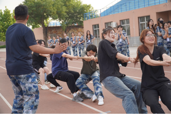 青春校園|凝聚每份力,團(tuán)結(jié)一條心——保定理工學(xué)院第十八屆拔河比賽圓滿(mǎn)結(jié)束