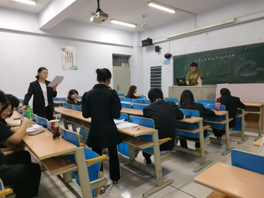 “三獻(xiàn)”進(jìn)校園|共話愛(ài)心與責(zé)任:“三獻(xiàn)”主題辯論賽圓滿結(jié)束