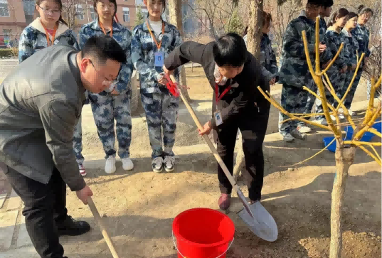 保理會(huì)計(jì)學(xué)院綠色行動(dòng)筑夢,環(huán)保理念入心