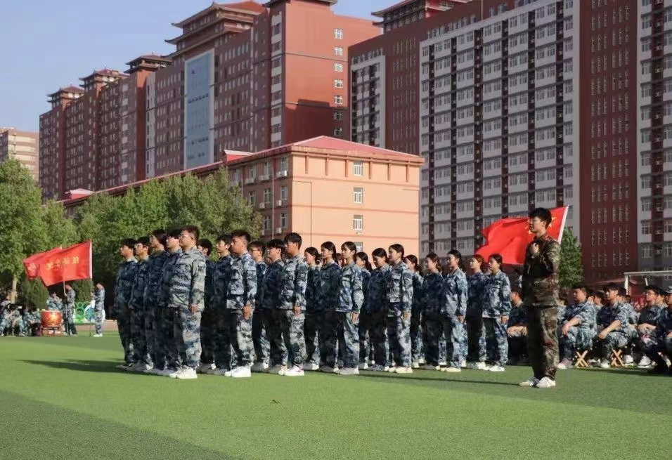 保理會(huì)計(jì)學(xué)院以隊(duì)列會(huì)操比賽為始，共著你我青春華章