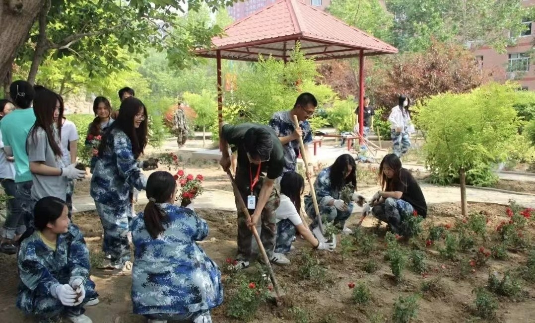 保理會計學(xué)院五月勞動月，身體力先行