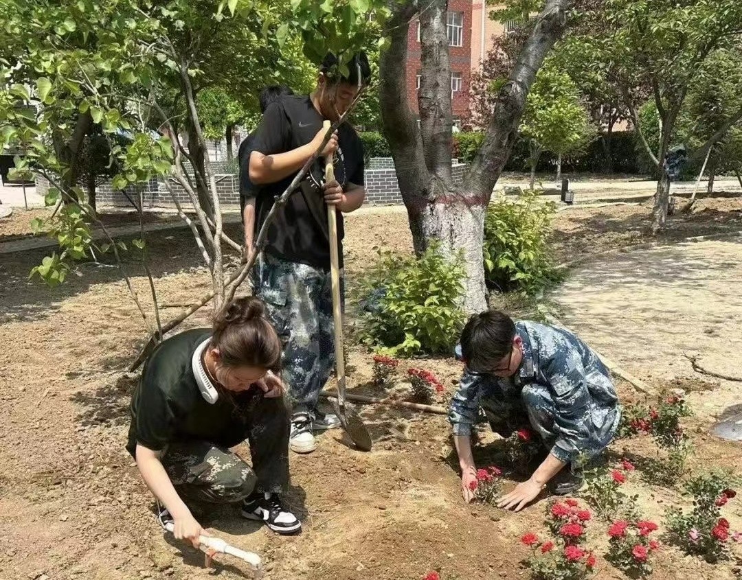 保理會計學(xué)院五月勞動月，身體力先行