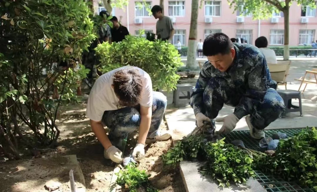 保理會計學(xué)院五月勞動月，身體力先行