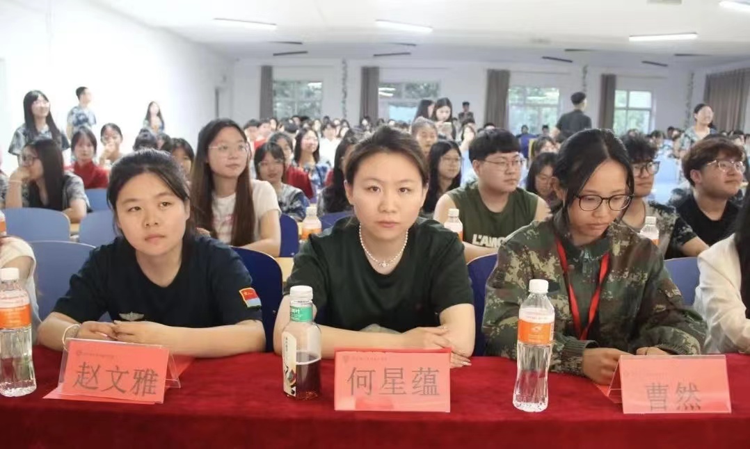 保理會計學(xué)院聚青春之火，譜會院華章