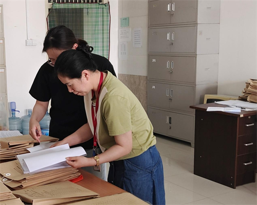 外國語學院開展畢業(yè)論文資料整改歸檔工作