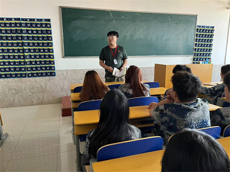往屆優(yōu)秀畢業(yè)生分享求職秘籍，助力畢業(yè)生找到心儀工作