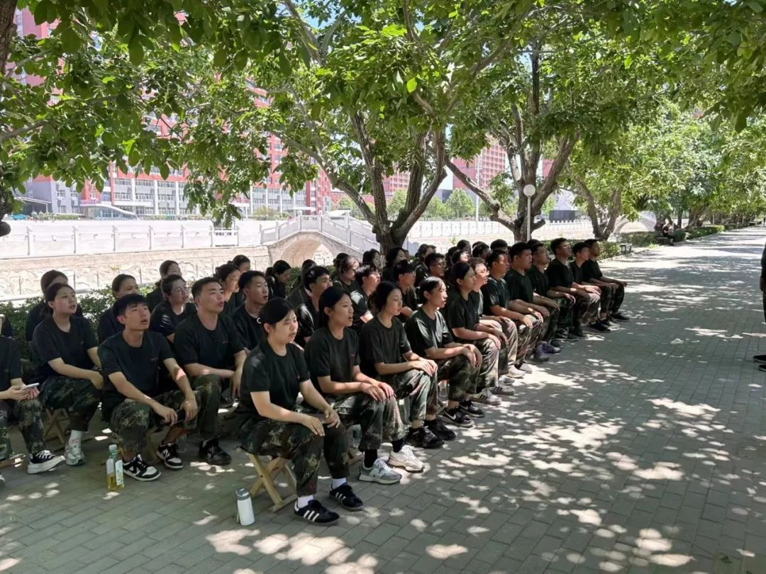 鐵血鑄魂，颯爽英姿—新入職輔導(dǎo)員培訓(xùn)第五天