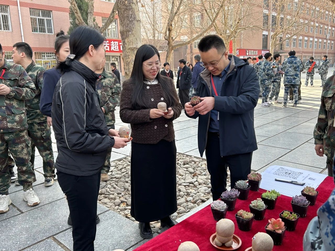 “‘植’此青綠，教樹人心，‘育’汝于成”植樹節(jié)活動(dòng)圓滿結(jié)束!
