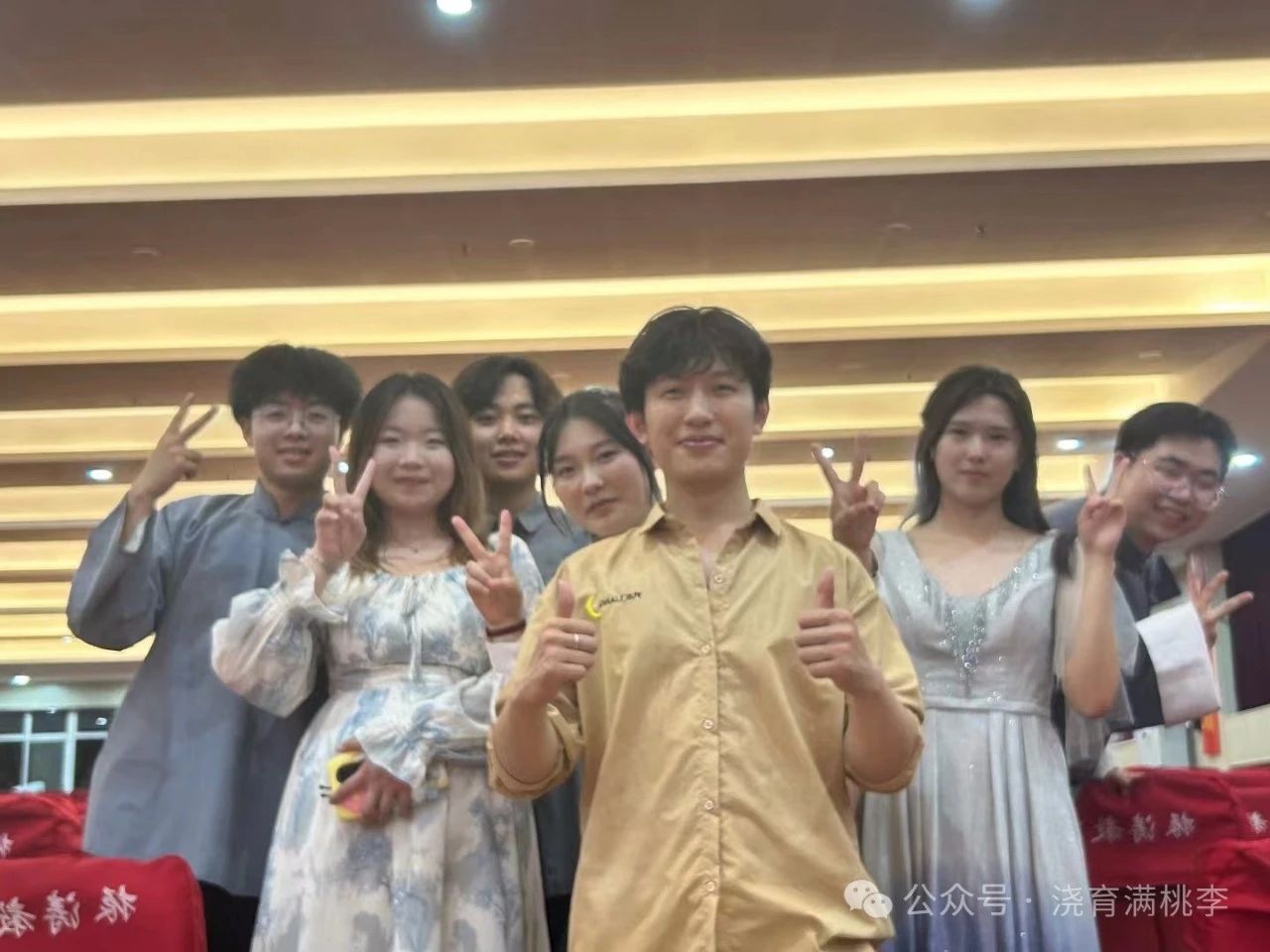 “赤子奏響凌云志，后浪奔涌繪新篇”大型合唱會圓滿舉行
