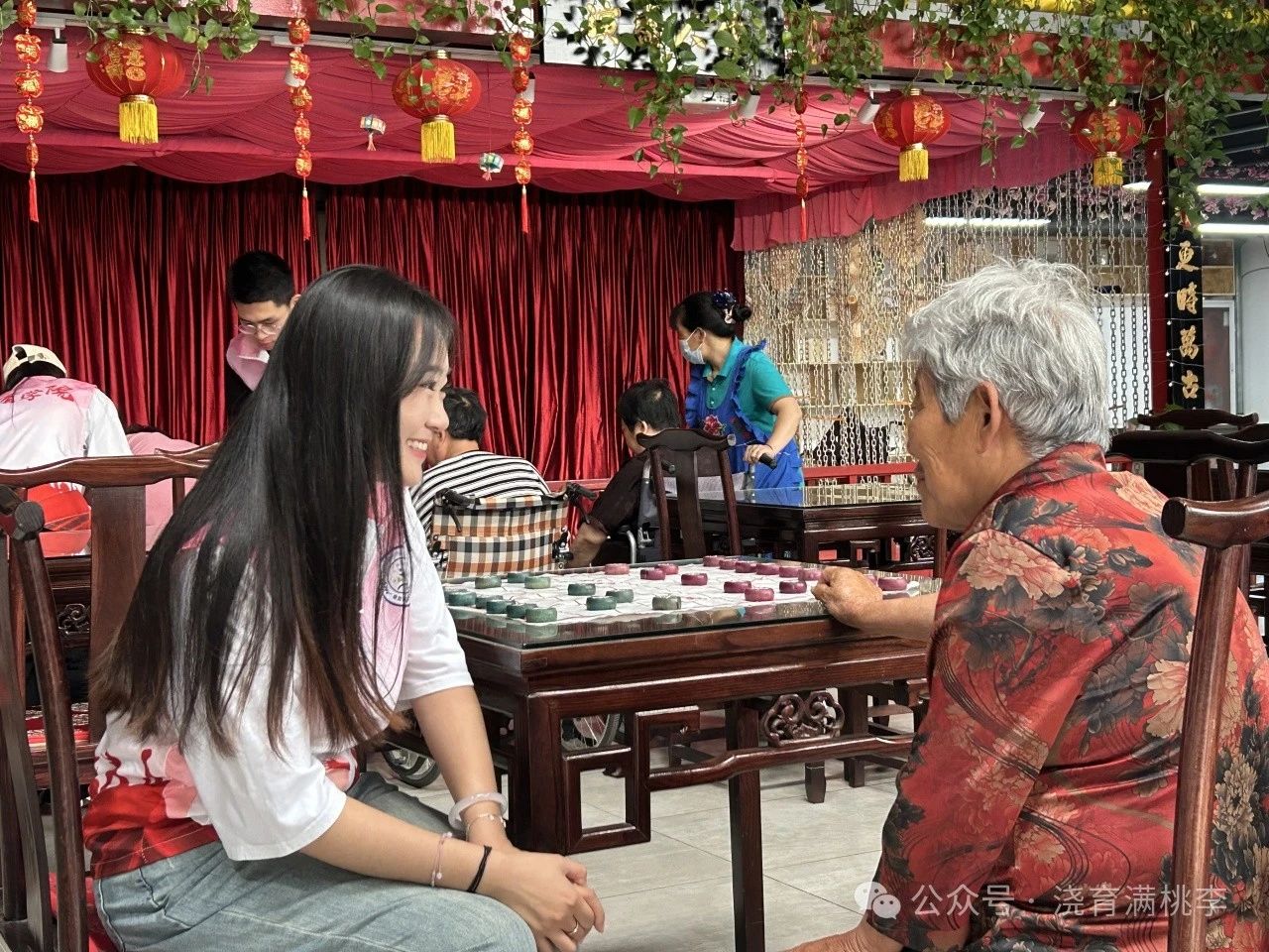 “揚愛老美德，獻志愿精神”