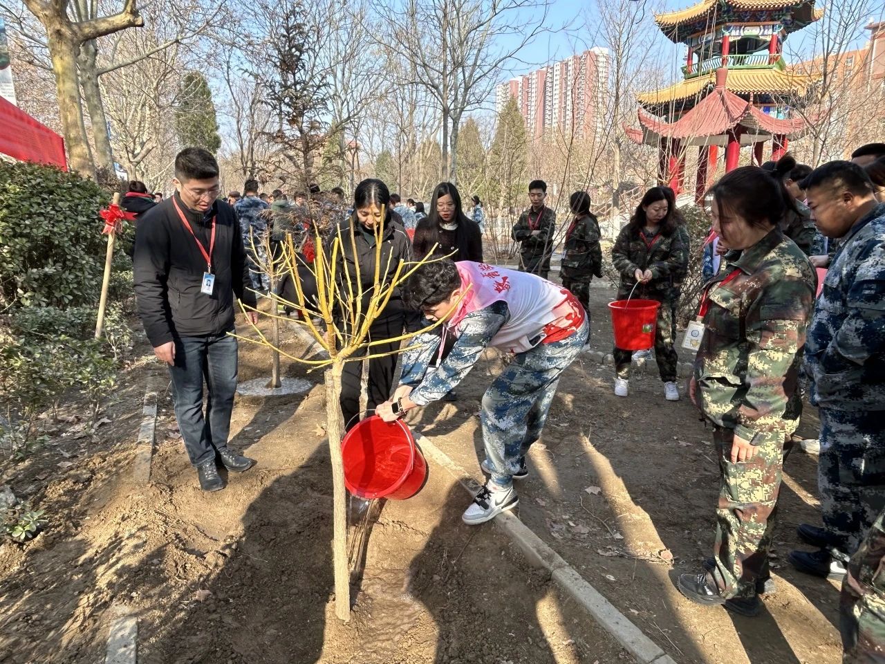 “‘植’此青綠，教樹人心，‘育’汝于成”植樹節(jié)活動(dòng)圓滿結(jié)束!