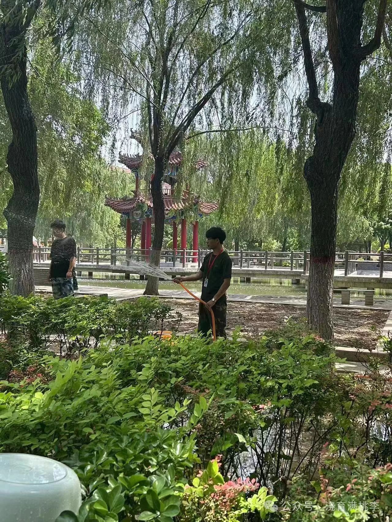 勞動踐于行，美德鑄于心