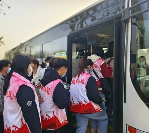 “揚(yáng)愛老美德，獻(xiàn)志愿精神”志愿服務(wù)慰問活動(dòng)圓滿結(jié)束