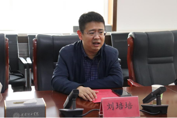 “攜手同行，共贏未來(lái)”——保定理工學(xué)院與河北大學(xué)教師招聘交流會(huì)