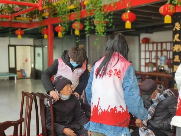“揚(yáng)愛老美德，獻(xiàn)志愿精神”志愿服務(wù)慰問活動(dòng)圓滿結(jié)束