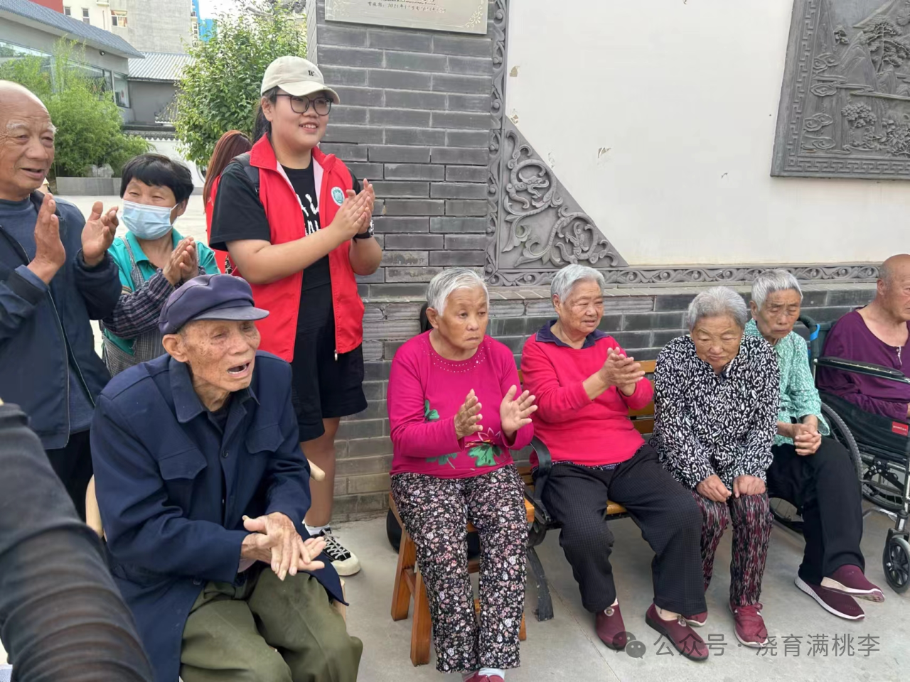 教育學(xué)院成功與善孝居養(yǎng)老院完成孝老敬親實(shí)踐教育基地揭牌！